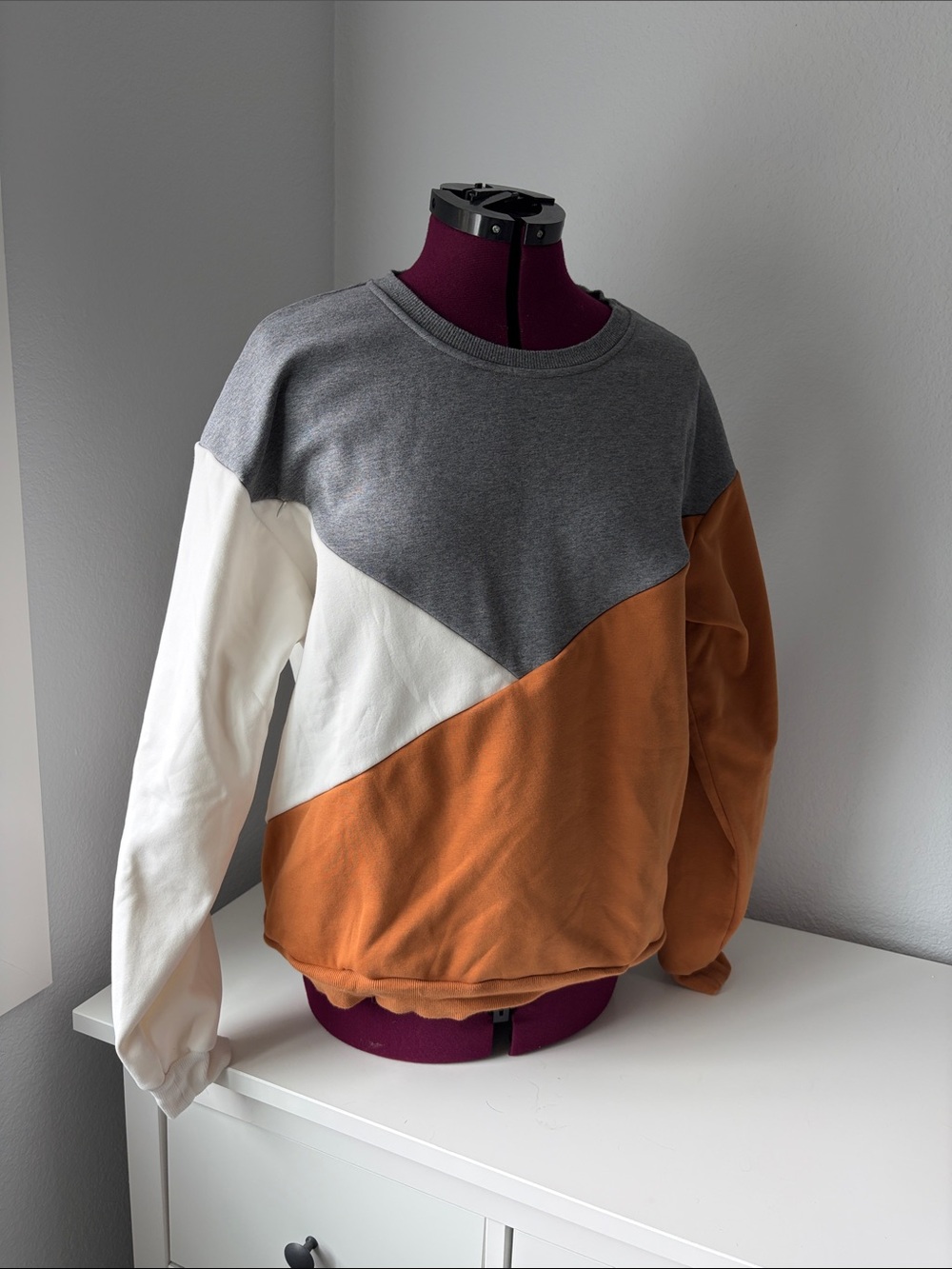 Colorblock Crewneck Nursing Sweatshirt - Gray/White/Tan